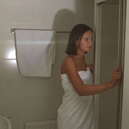 Komfortzimmer - Frau im Badezimmer